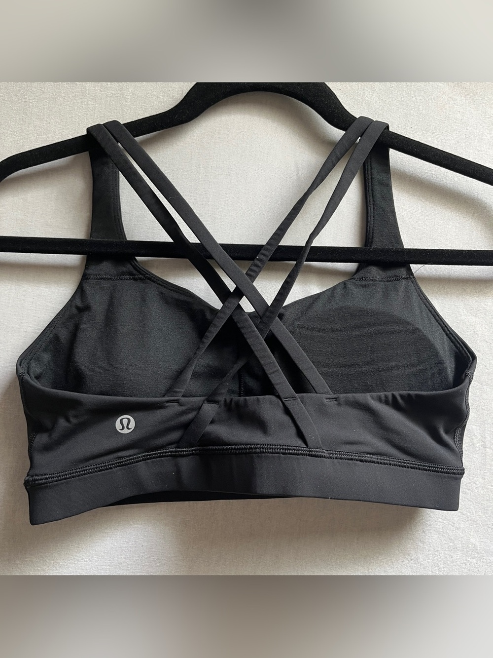lululemon Black Strappy Sports Bra Crisscross Back Yoga Athletic Tank Sz 8